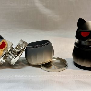 Moledor de gato con lentes